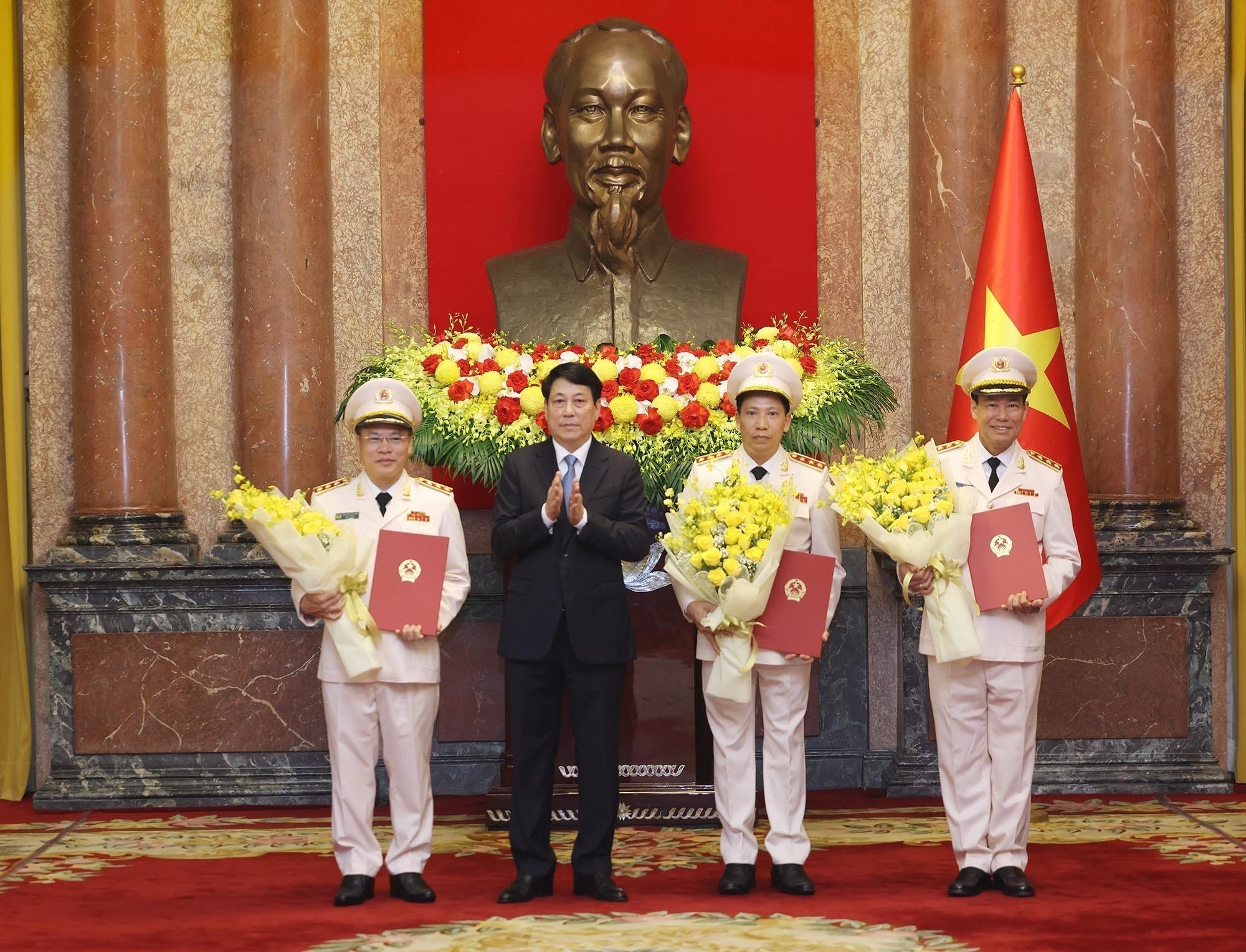 Ba Thứ trưởng Bộ Công an được thăng hàm Thượng tướng - 1