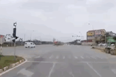 Đường rộng, vắng xe và sự chủ quan chết người