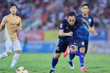 Vòng cuối V-League: Hà Tĩnh đá vé vớt trụ hạng, Bình Định giành ngôi á quân