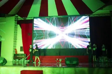 Học sinh Chu Văn An cover ca khúc hit của Sơn Tùng MTP