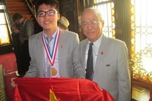 "Hóa học là thế giới đầy sắc màu và nhiều ứng dụng" 