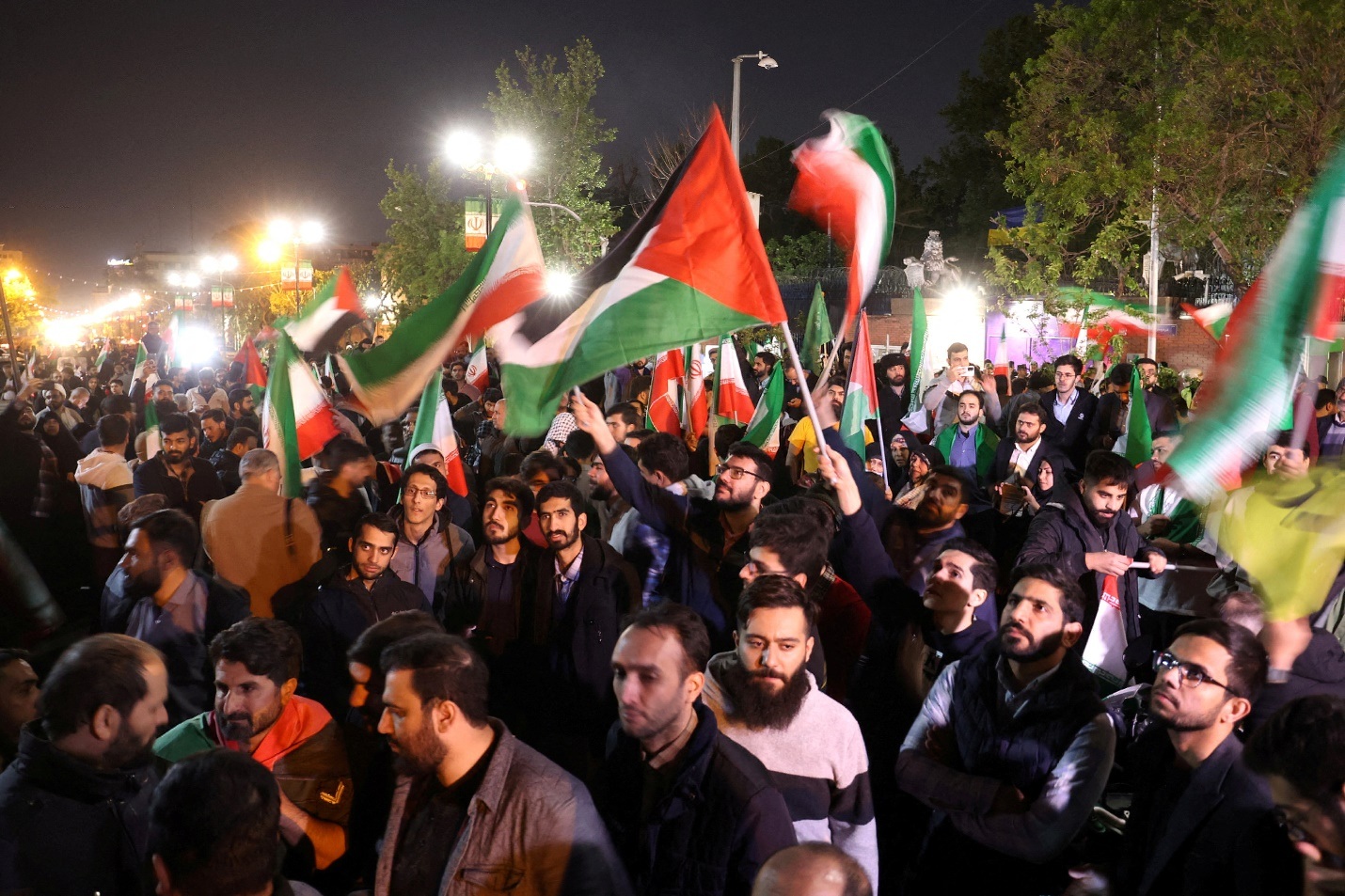 Một cuộc biểu tình ủng hộ Palestine tại Tehran, hôm 14/4 (Ảnh: Reuters).