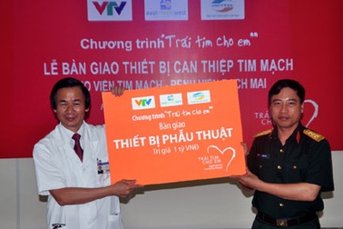 Viện Tim mạch nhận bàn giao thiết bị mổ tim nhân đạo