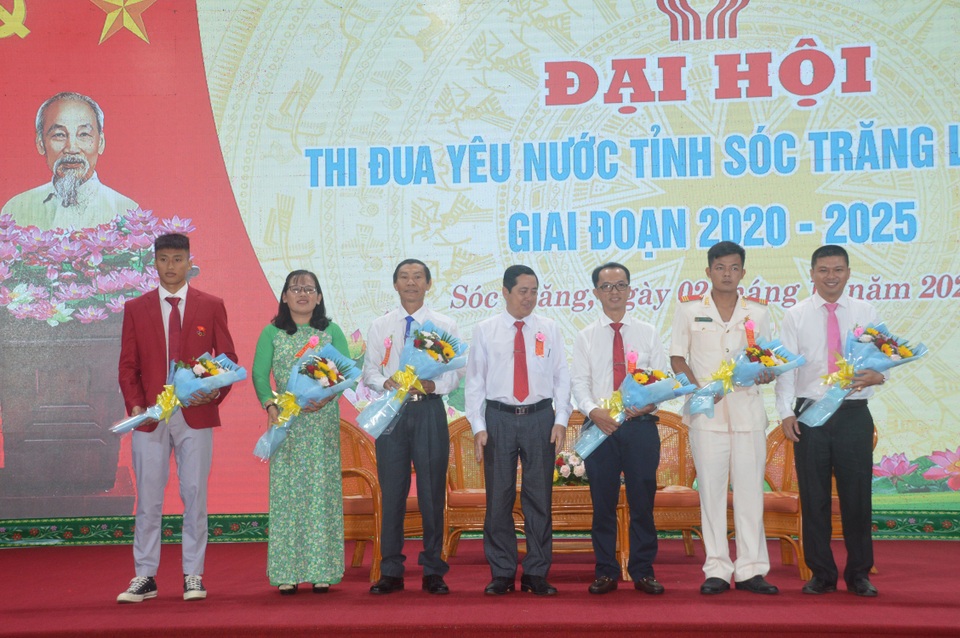 Cô giáo Minh Thùy: Tôi luôn đặt tình yêu thương học sinh lên hàng đầu - 3 Cô giáo Minh Thùy: Tôi luôn đặt tình yêu thương học sinh lên hàng đầu - 3