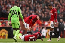 HLV Ten Hag thất vọng sau khi lập kỷ lục tồi tệ ở Man Utd