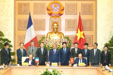 Thủ tướng: Tạo bứt phá về Chính phủ điện tử trong năm 2019