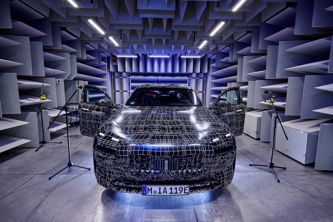 Những hình ảnh chính thức đầu tiên của xe điện BMW i7 - 4 Những hình ảnh chính thức đầu tiên của xe điện BMW i7 - 4