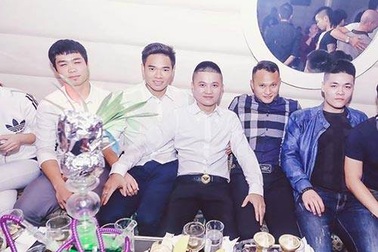 Tuyển thủ Việt Nam đi bar sau trận thua Thái Lan