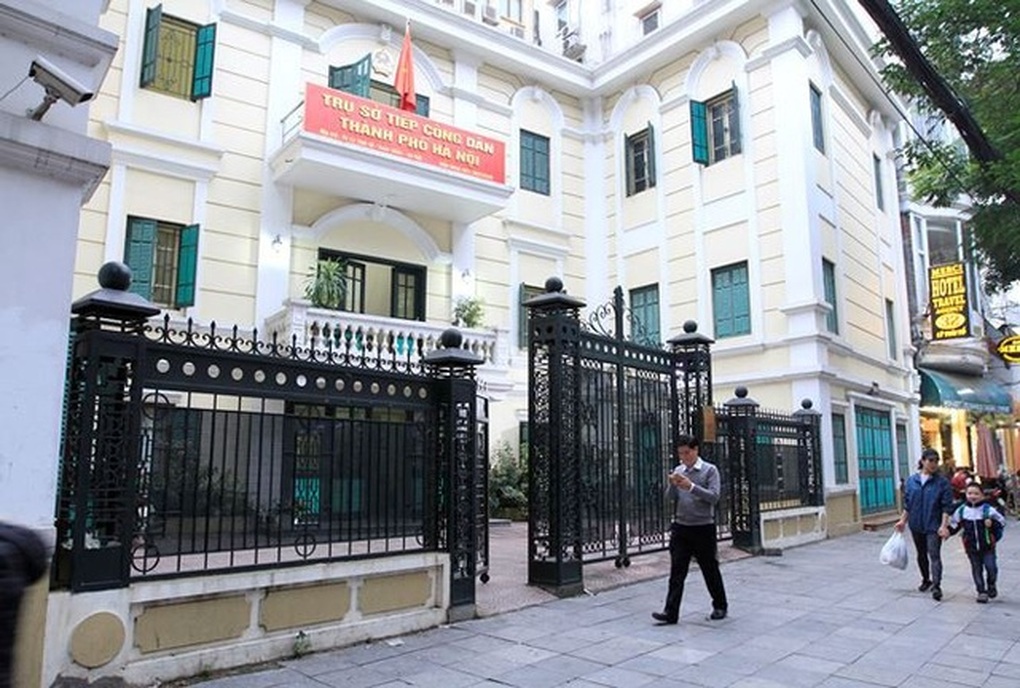 Người khiếu nại, tố cáo có được chụp ảnh nơi tiếp dân đưa lên mạng xã hội? - 1 Người khiếu nại, tố cáo có được chụp ảnh nơi tiếp dân đưa lên mạng xã hội? - 1