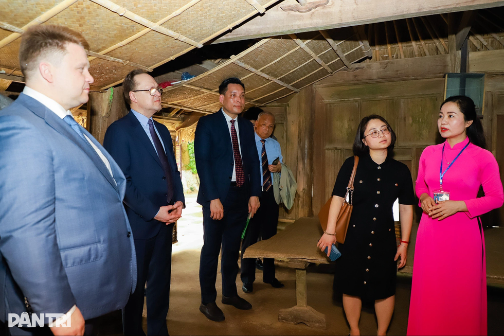 Chuyện những người thay gia đình Bác tiếp khách - 6 Chuyện những người thay gia đình Bác tiếp khách - 6