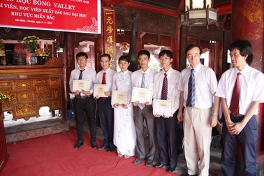133 sinh viên phía Bắc nhận học bổng Vallet 