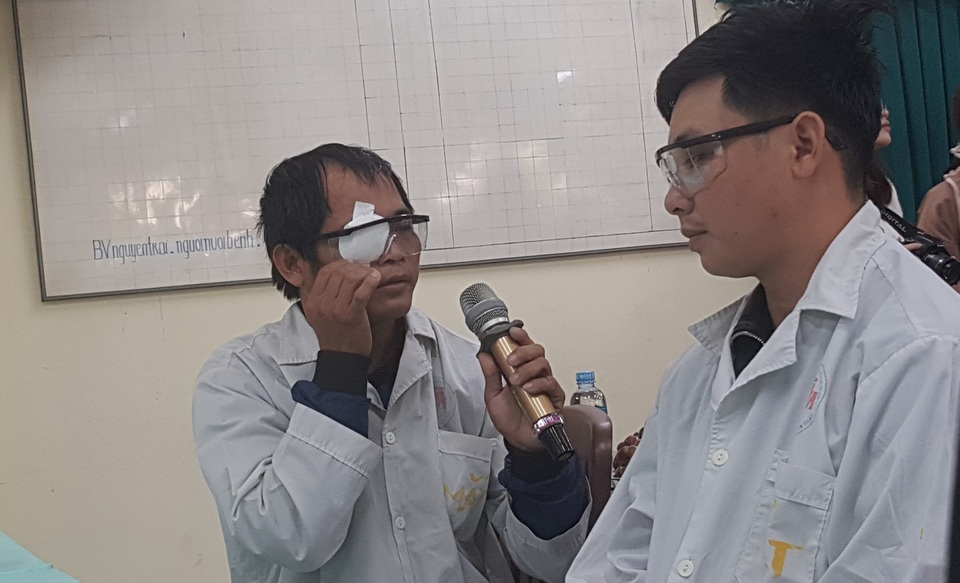 Bệnh nhân ung thư hiến giác mạc giúp 2 người tìm lại ánh sáng - 3 Bệnh nhân ung thư hiến giác mạc giúp 2 người tìm lại ánh sáng - 3