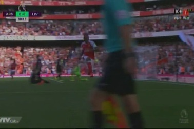 Arsenal 1-0 Liverpool: Walcott lập công chuộc tội