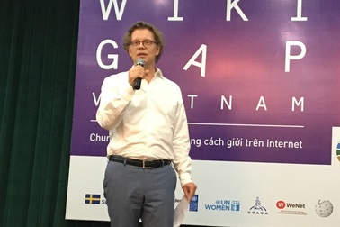 Thu hẹp khoảng cách giới trên bách khoa toàn thư Wikipedia