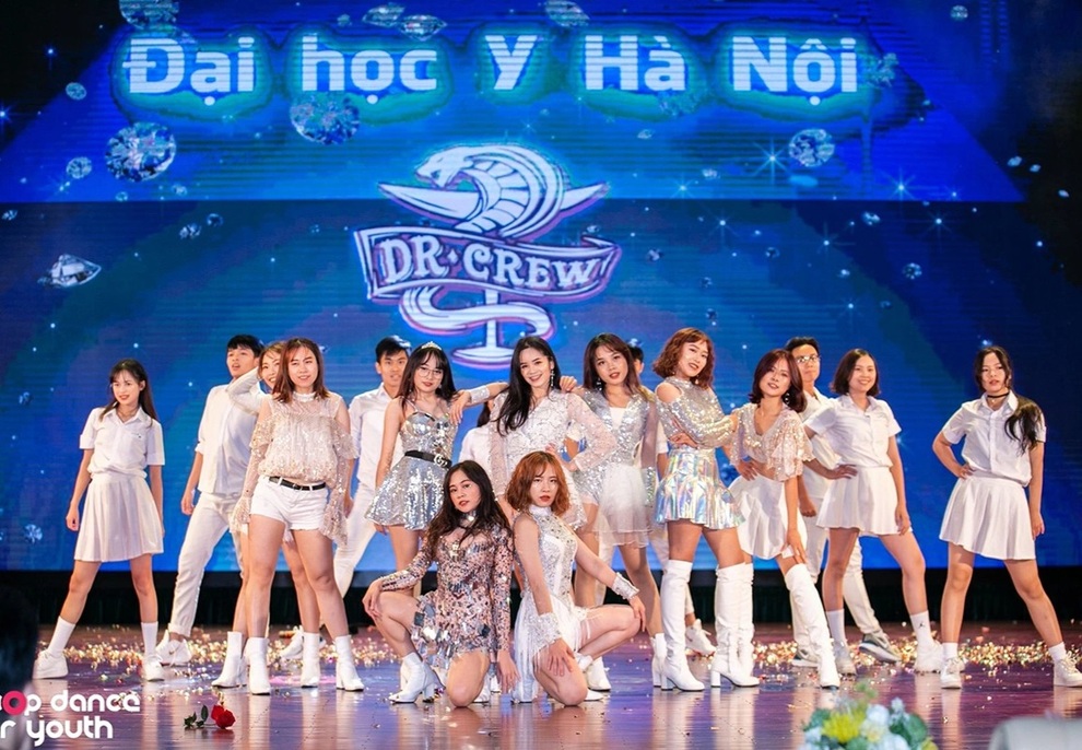Màn vũ đạo cực chất, nóng bỏng của sinh viên Đại học Y Hà Nội - 1 Màn vũ đạo cực chất, nóng bỏng của sinh viên Đại học Y Hà Nội - 1