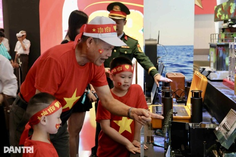 Kéo dài thời gian Triển lãm "80 năm hành trình Độc lập - Tự do - Hạnh phúc"