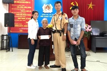 Cụ bà đi lạc từ Thanh Hóa ra Hà Nội