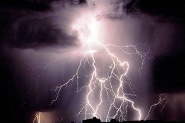 Chuyên gia hướng dẫn chi tiết các cách phòng chống sét