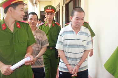 37 năm tù cho hai cha con hiếp dâm bé gái đến sinh con