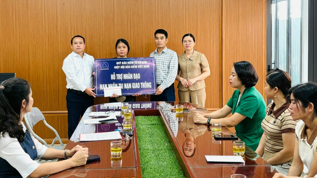 Quỹ Bảo hiểm xe cơ giới hỗ trợ 155 triệu đồng cho nạn nhân tai nạn giao thông tại Lạng Sơn - 2 Quỹ Bảo hiểm xe cơ giới hỗ trợ 155 triệu đồng cho nạn nhân tai nạn giao thông tại Lạng Sơn - 2