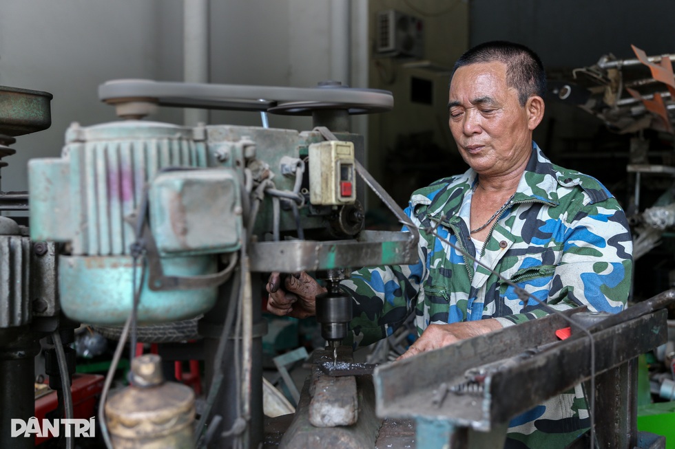 Những nông dân không bằng cấp, sáng chế máy móc đi 5 châu - 1 Những nông dân không bằng cấp, sáng chế máy móc đi 5 châu - 1