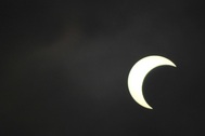 Ngắm nhật thực kéo dài kỷ lục