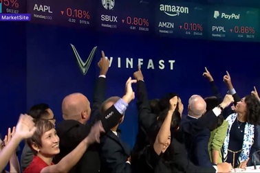 Rung chuông niêm yết VinFast tại thị trường Mỹ