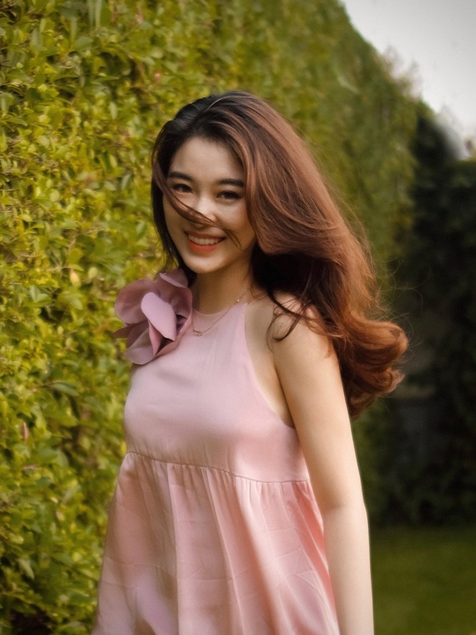 Hot girl Lào gây sốt mạng xã hội Việt, từng học ĐH Ngoại thương - 4 Hot girl Lào gây sốt mạng xã hội Việt, từng học ĐH Ngoại thương - 4