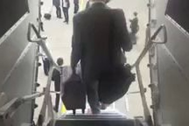 Video Tổng thống Obama công đức cho chùa Ngọc Hoàng