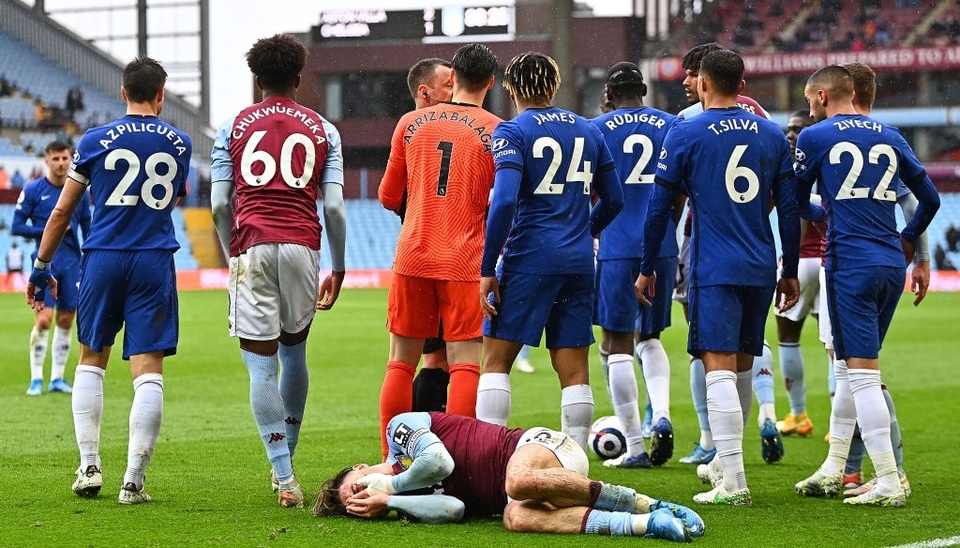 Sập bẫy ở Villa Park, Chelsea thoát thảm họa nhờ Tottenham - 4 Sập bẫy ở Villa Park, Chelsea thoát thảm họa nhờ Tottenham - 4