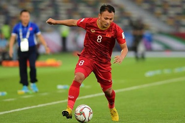 Vì sao HLV Park Hang Seo gọi đến 9 hậu vệ cánh lên đội tuyển?