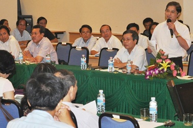 Siết chặt hệ tại chức