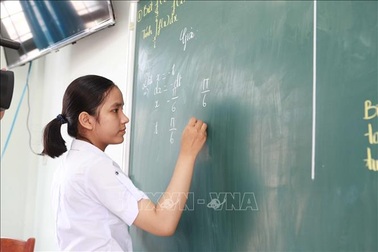 Nữ sinh của ngôi trường “nhà quê” giành giải Vàng Olympic Toán học