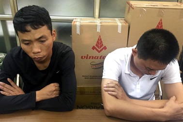 Hàng chục nghìn bao thuốc lá lậu bị cảnh sát thu giữ