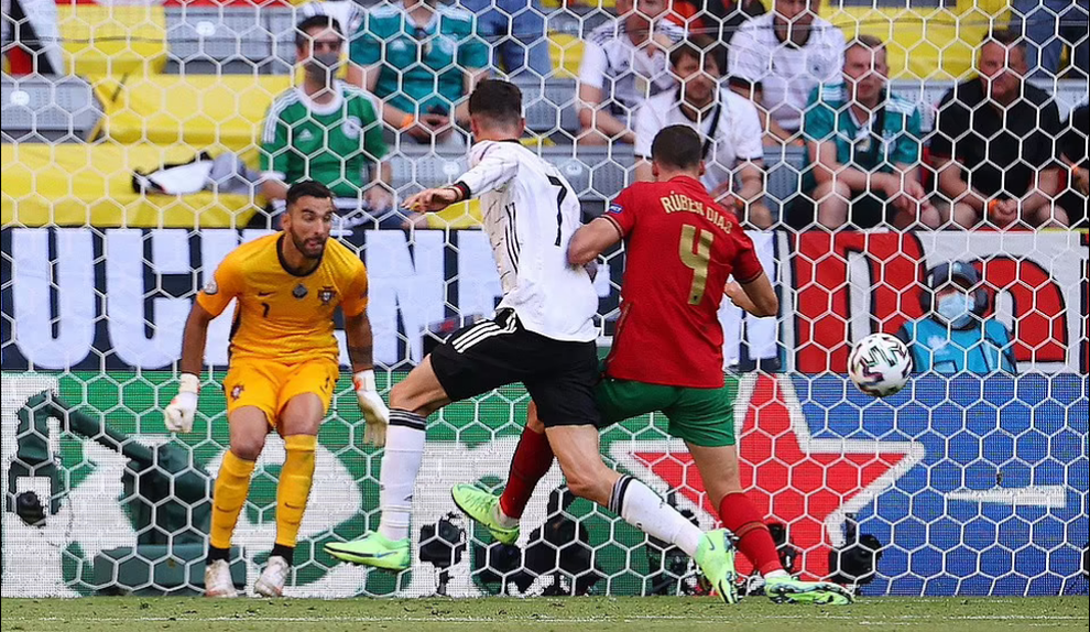 Euro 2020 chứng kiến kỷ lục đốt lưới nhà của các cầu thủ - 1 Euro 2020 chứng kiến kỷ lục đốt lưới nhà của các cầu thủ - 1