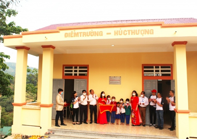 Khánh thành phòng học Húc Thượng. 