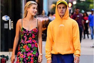 Hailey Bieber tiết lộ về cuộc sống vợ chồng