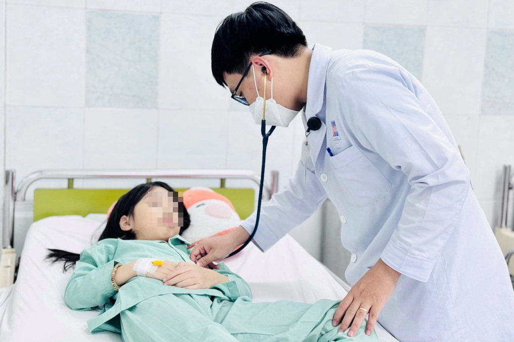 Ăn kẹo lạ, hai chị em bất ngờ dương tính với cần sa - 1 Ăn kẹo lạ, hai chị em bất ngờ dương tính với cần sa - 1