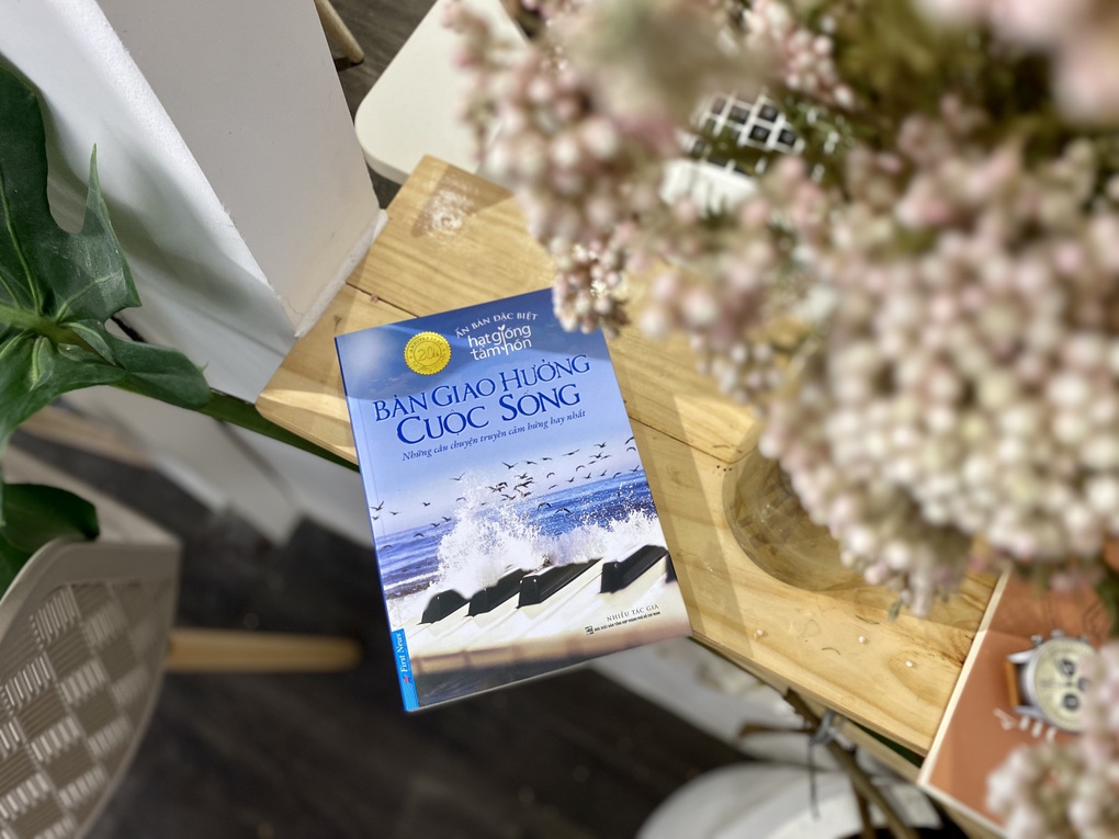 Bộ sách Vòng tay của mẹ: Kỳ quan đẹp nhất thế giới là trái tim của mẹ - 4 Bộ sách Vòng tay của mẹ: Kỳ quan đẹp nhất thế giới là trái tim của mẹ - 4
