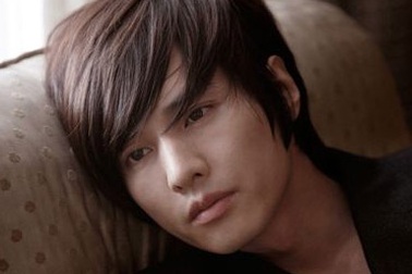 Won Bin vào vai người đàn ông cô độc