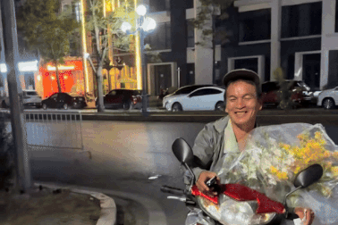 Shipper lạc đường 2 tiếng mới giao được hàng và phản ứng bất ngờ của khách