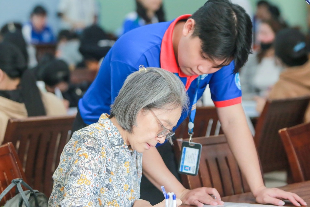 Người phụ nữ trở thành sinh viên năm nhất ở tuổi 61 với lý do bất ngờ - 2 Người phụ nữ trở thành sinh viên năm nhất ở tuổi 61 với lý do bất ngờ - 2