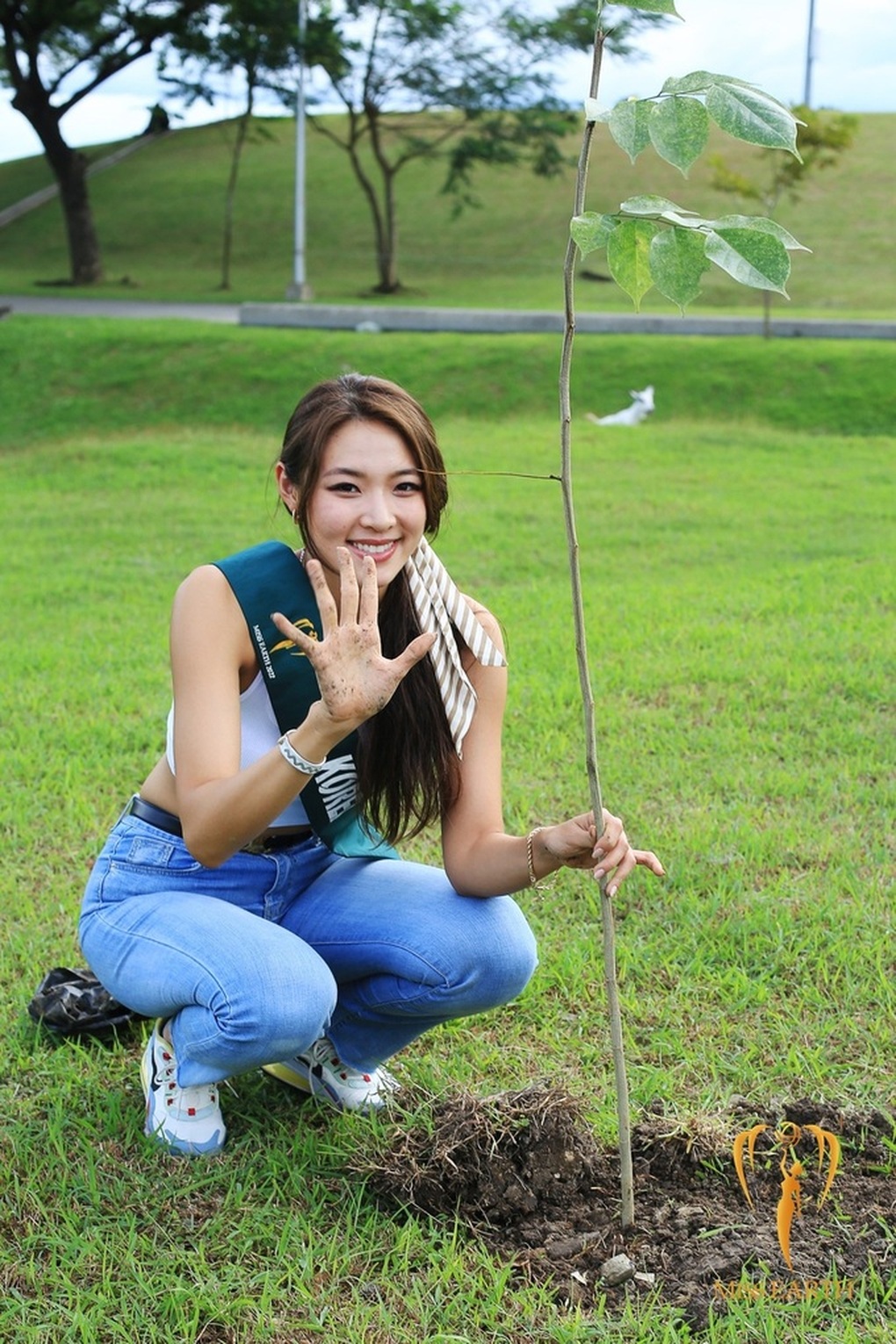 Nhan sắc chuẩn Hàn và những điểm thú vị về tân Hoa hậu Trái đất - 10 Nhan sắc chuẩn Hàn và những điểm thú vị về tân Hoa hậu Trái đất - 10