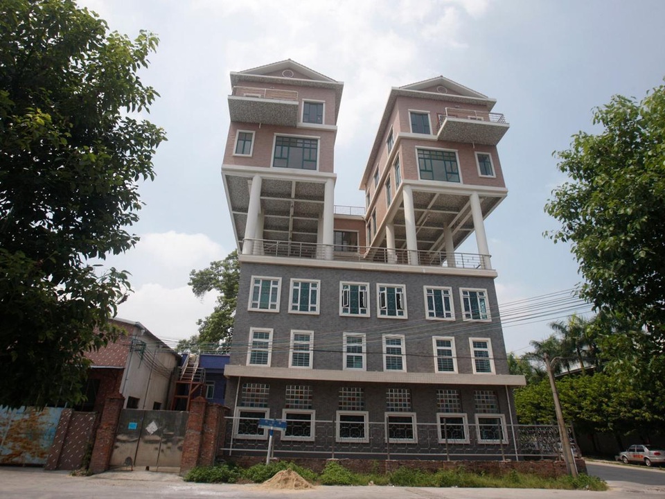 Kỳ lạ những ngôi nhà được xây dựng ở nơi không ai nghĩ đến - 7 Kỳ lạ những ngôi nhà được xây dựng ở nơi không ai nghĩ đến - 7