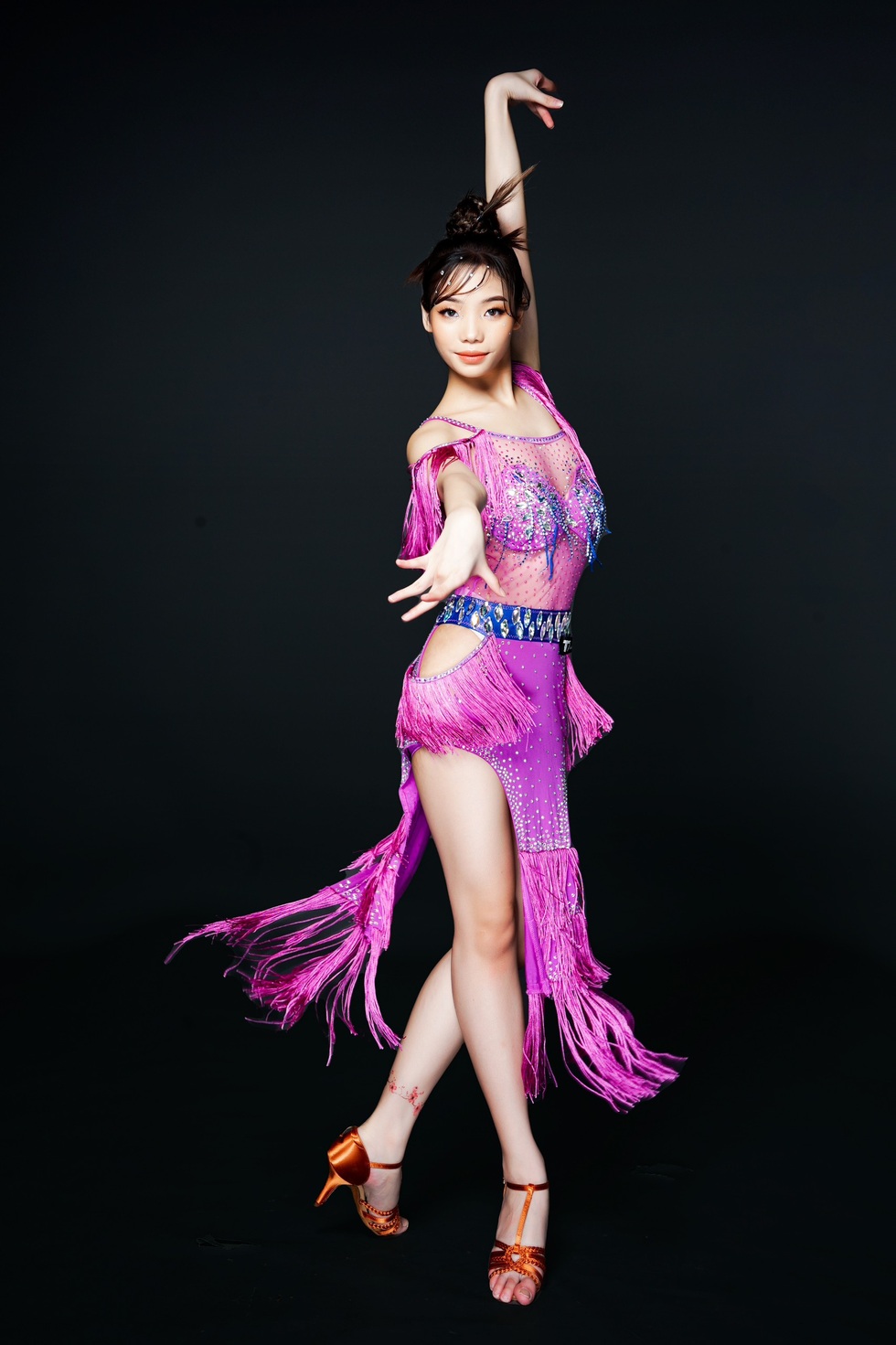 Hot girl dancesport Minh Ánh kể chuyện lấy chồng ở tuổi 20 - 11 Hot girl dancesport Minh Ánh kể chuyện lấy chồng ở tuổi 20 - 11