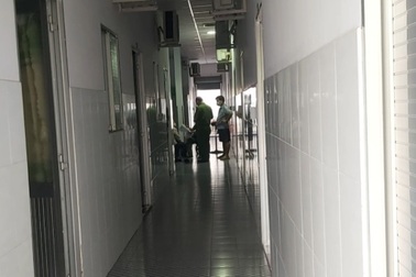 Người đàn ông 62 tuổi tử vong sau khi vào nhà nghỉ 30 phút