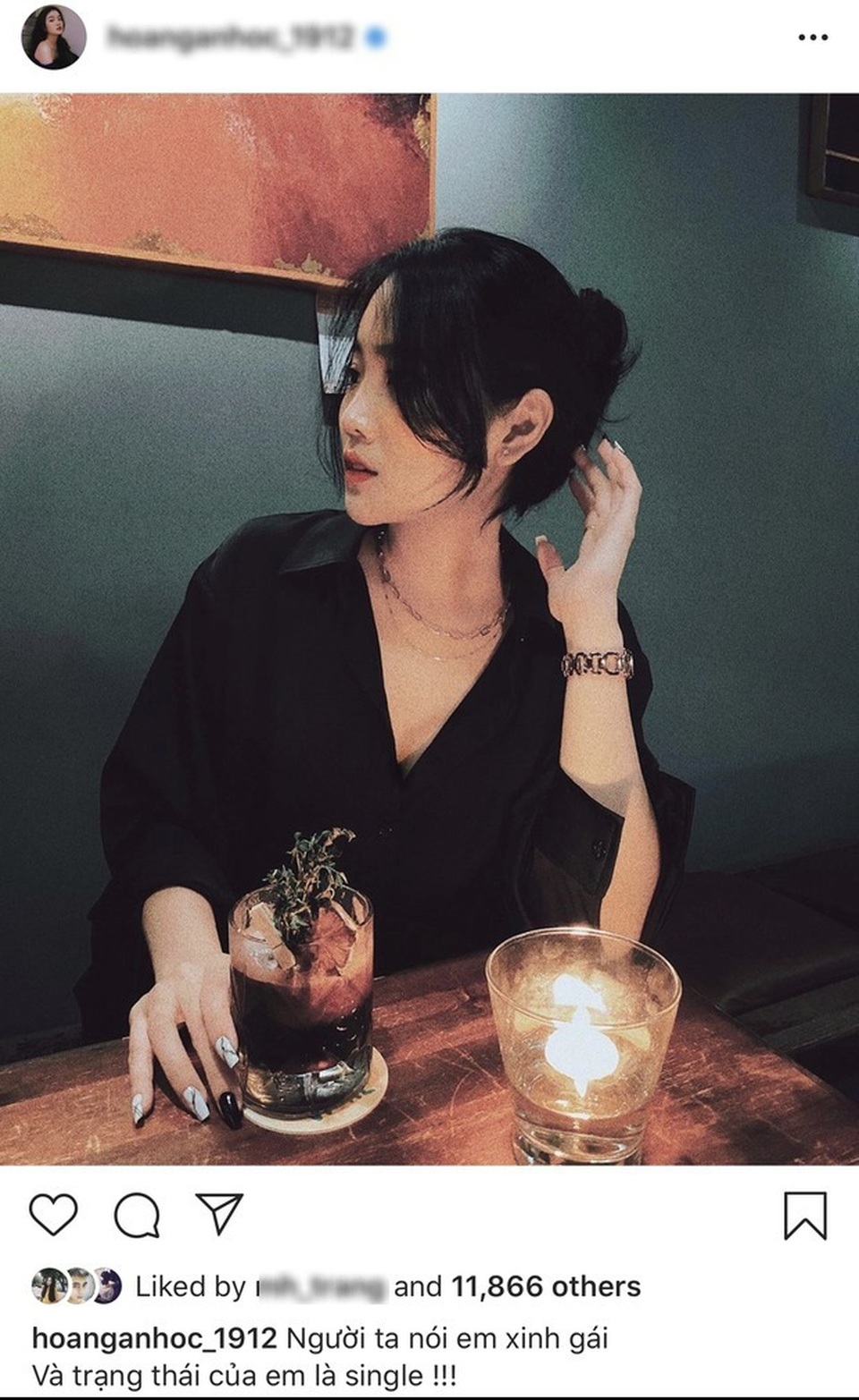 Chân dài đang vướng nghi án tình cảm với cầu thủ Đoàn Văn Hậu là ai? - 2 Chân dài đang vướng nghi án tình cảm với cầu thủ Đoàn Văn Hậu là ai? - 2