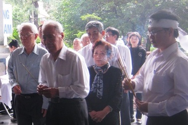 Tiễn đưa người thầy mẫu mực, nhân từ