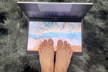 Travel blogger Tô Đi Đâu "đi biển" tại gia