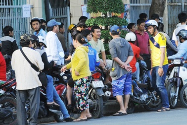 Nguy cơ xuất hiện vé giả trong trận ĐT Long An - HA Gia Lai